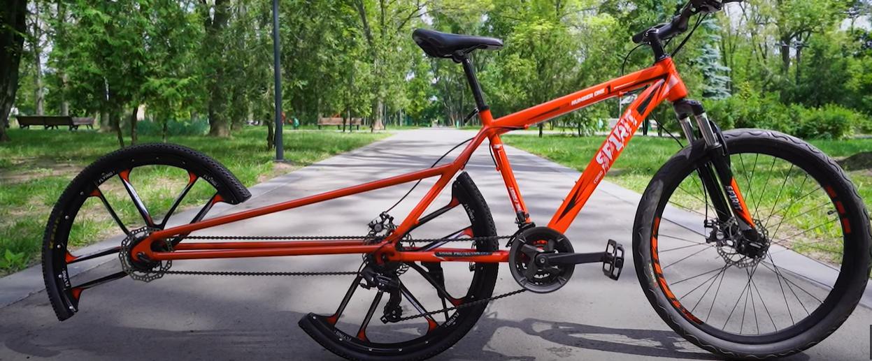 Inventa una bicicleta con ruedas de 0,5x2 y va genial