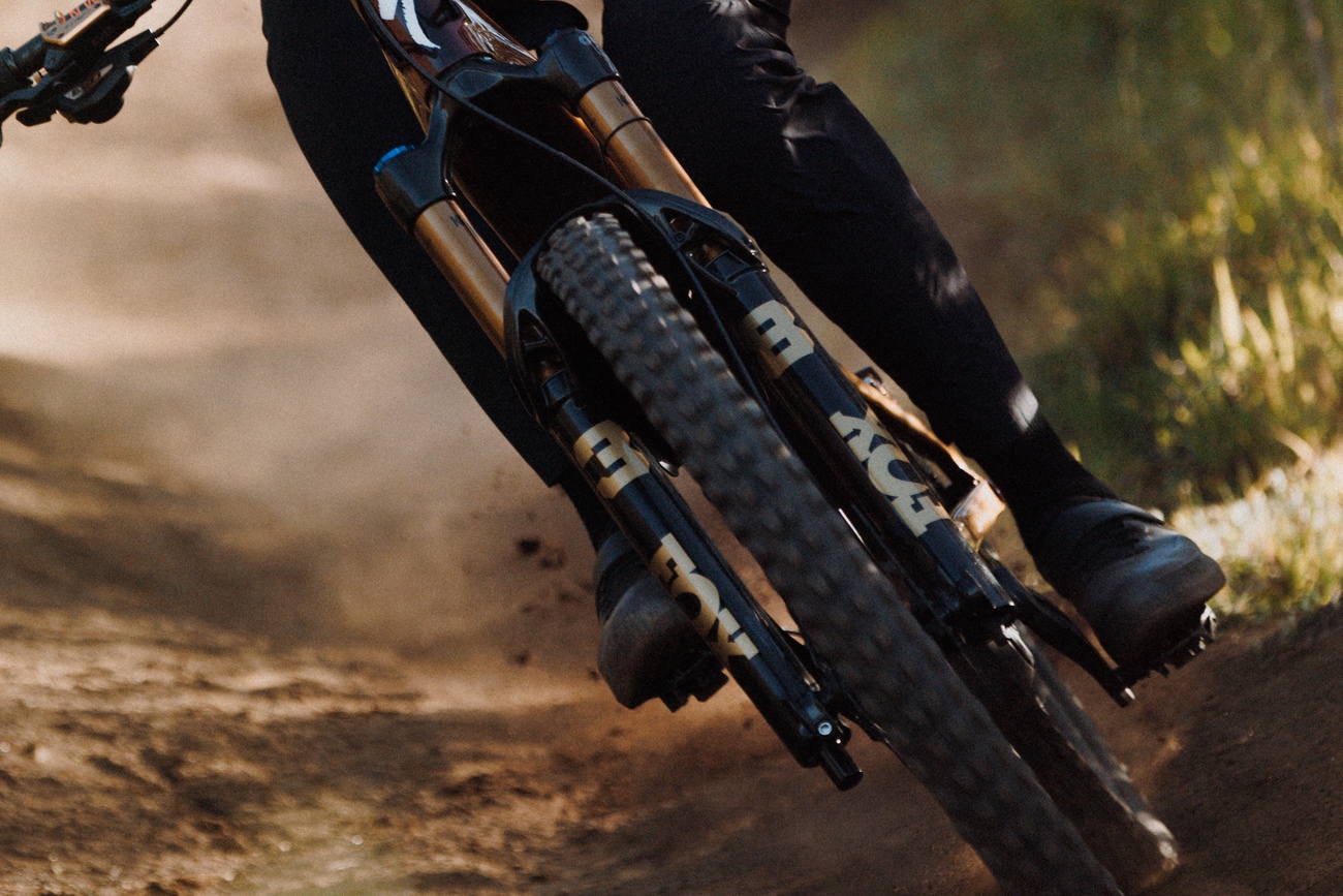 Nueva Horquilla FOX 38 , hereda tecnología DH para el Enduro moderno